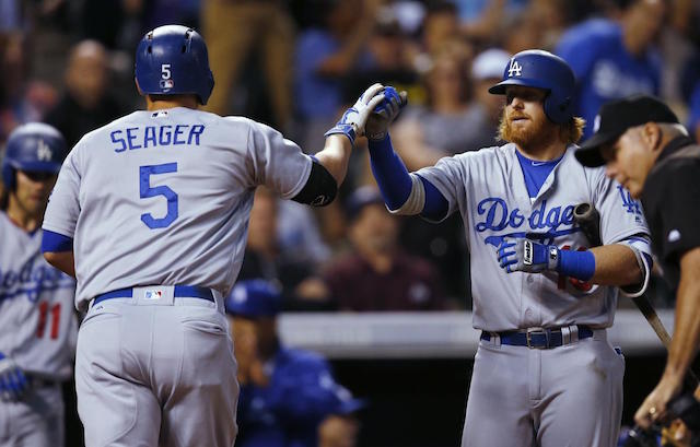 Rangers' Corey Seager CRUSHES a solo home run to tie game against