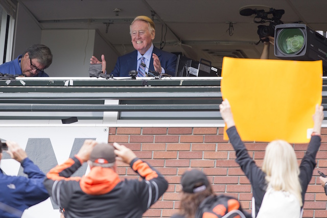 Dodgers Video: Vin Scully Signs Off From Final Broadcast Of 67-year Career
