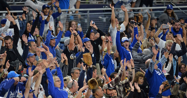 Watch parties to be held at Petco Park for NLCS Games 3-5