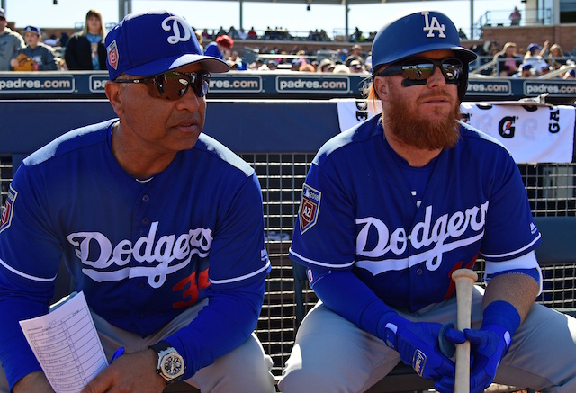 Dodgers News: Dave Roberts Expects Justin Turner To Break Out Of