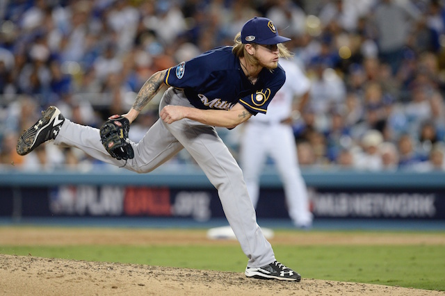 Mariners' Edwin Diaz, Brewers' Josh Hader honored as top relievers