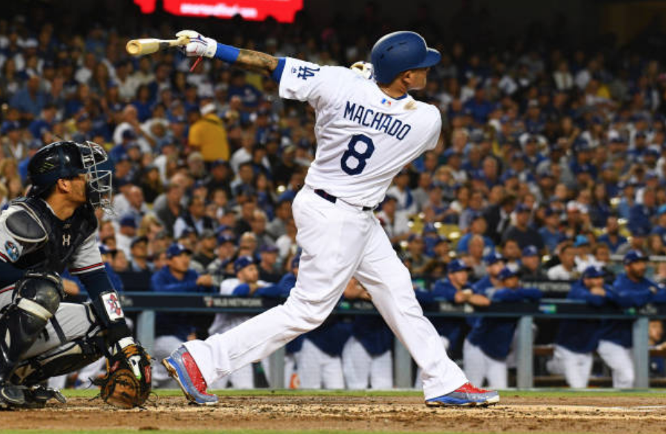 Manny Machado takes souvenir from first Dodgers home run