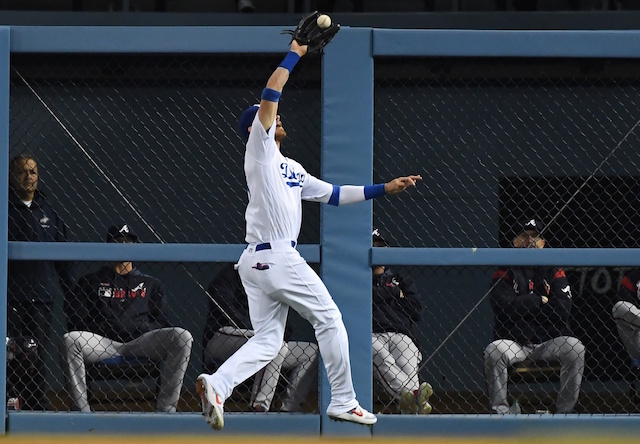 Dodgers' versatile lineup requires a scorecard to know who is playing where