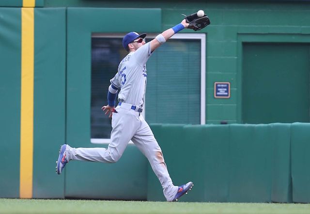 Cody Bellinger Snags First-Career Gold Glove Award – Think Blue