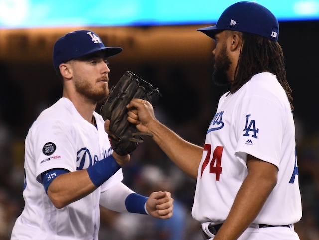 Cody Bellinger wins Gold Glove, 11/04/2019