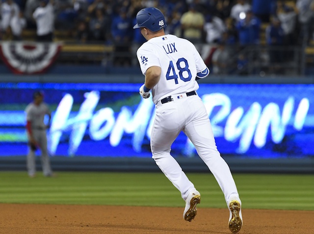 Gavin Lux homer gives Dodgers needed win vs. Mariners