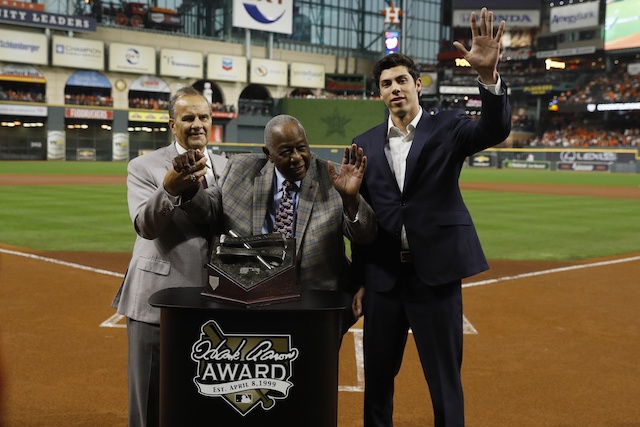 Brewers' Christian Yelich wins Hank Aaron Award