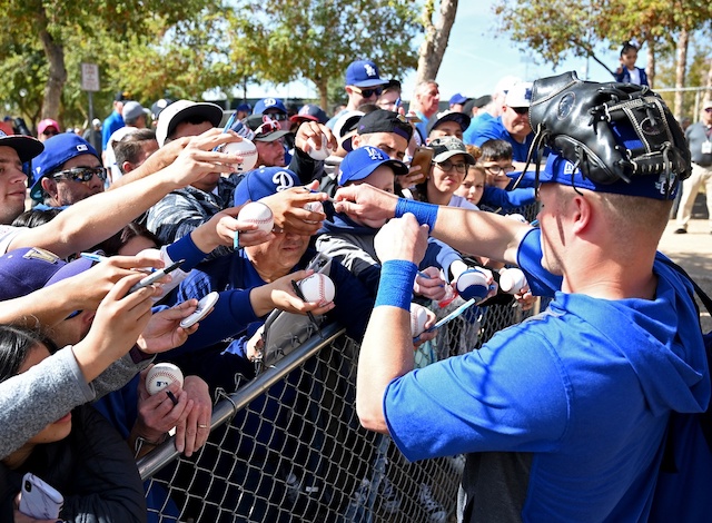 MLB fans scooping up spring training tickets