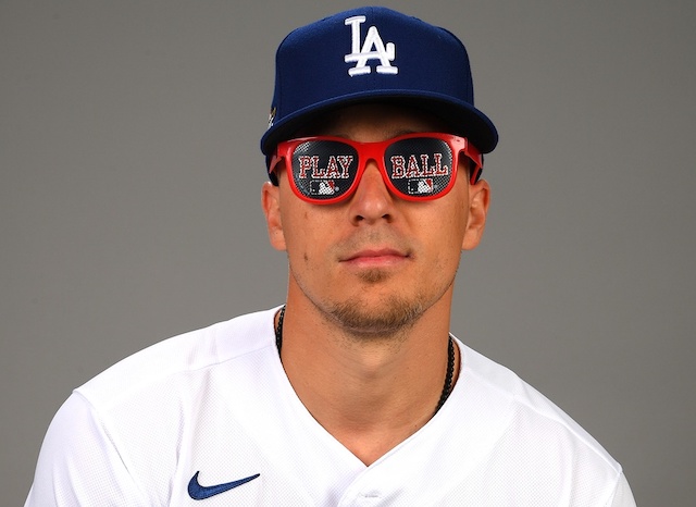 Enrique Hernandez Talks Mustache, Kenley's Ice Cream Habits, 2020 Baseball,  and More