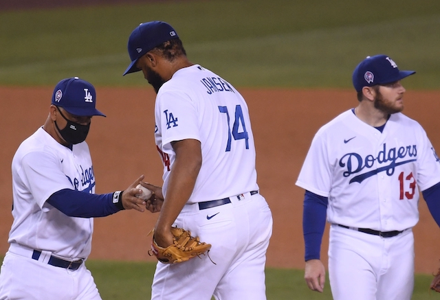 Dodgers Manager Dave Roberts on the 9th inning against Padres