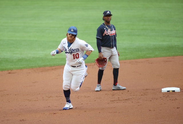 Dodgers instantly give Justin Turner's old No. 10 away in most random  fashion