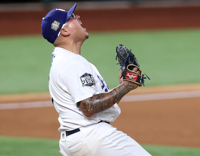 Julio Urias, the Mexican pitcher of the Dodgers, with tattoos out of series