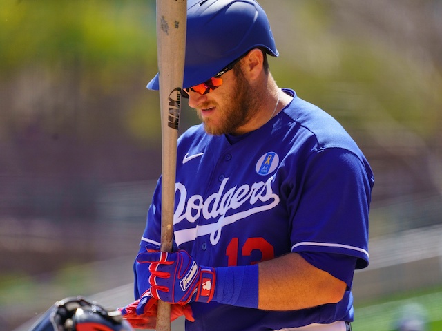 For Dodgers' Max Muncy, a swing forward comes with a step back