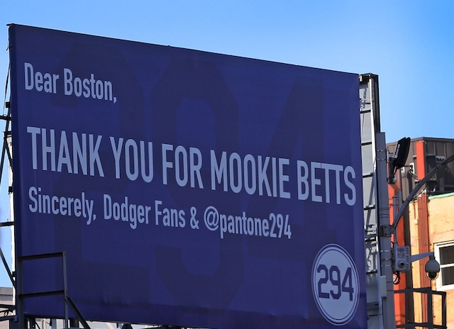Dodgers News: Mookie Betts Praises Padres Fan's Creative Sign