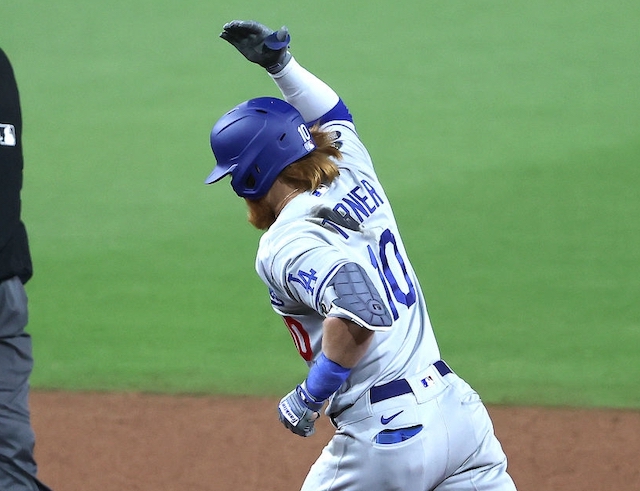 Dodgers pregame: Yoshi Tsutsugo explains goal with swing, working