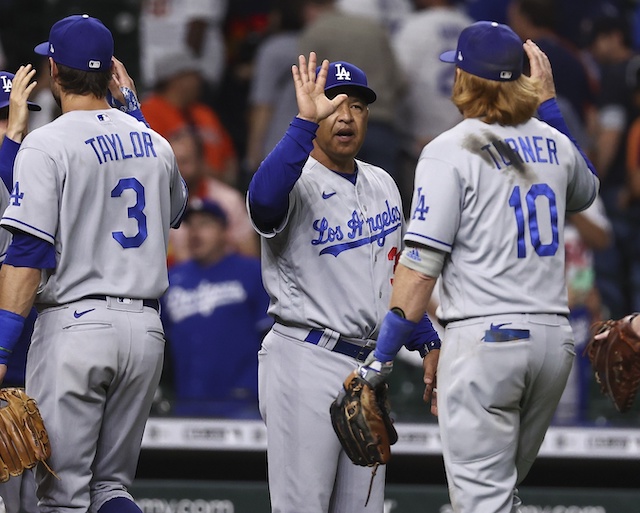 Dodgers want Justin Turner back but haven't decided to pick up his