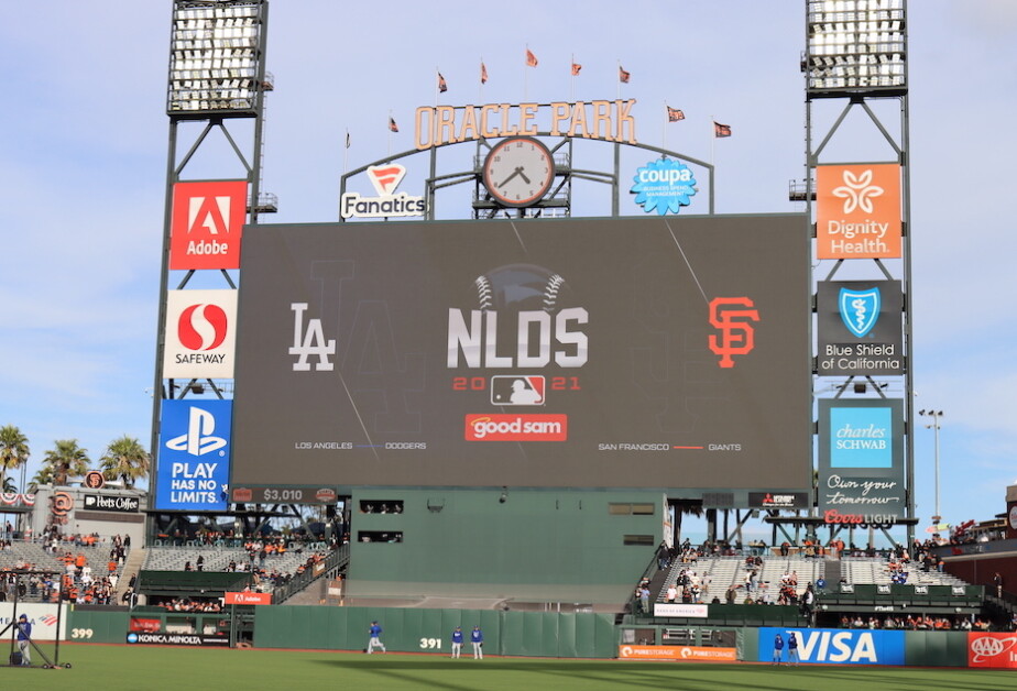 Dodgers and Giants Face Off at Oracle Park - The New York Times