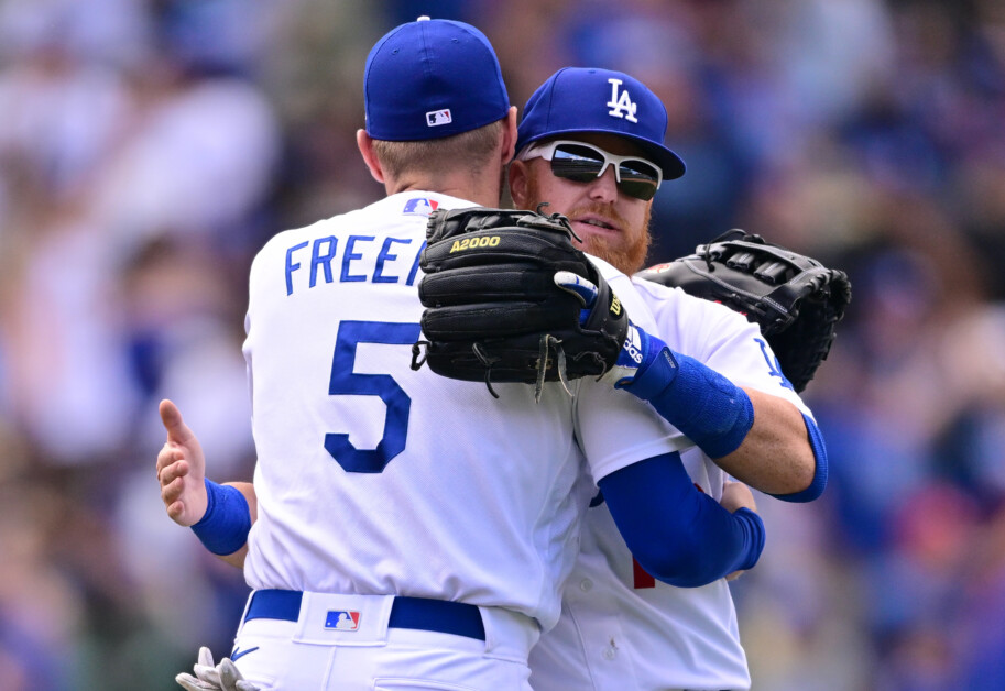 J.D. Martinez, Freddie Freeman Power Dodgers' Big Inning in 6-1 Win Over  Nationals – NBC Los Angeles