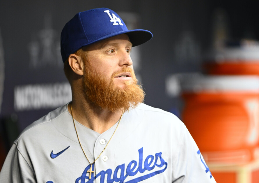 Dodgers Injuries: Justin Turner Limited By Left Leg Contusion
