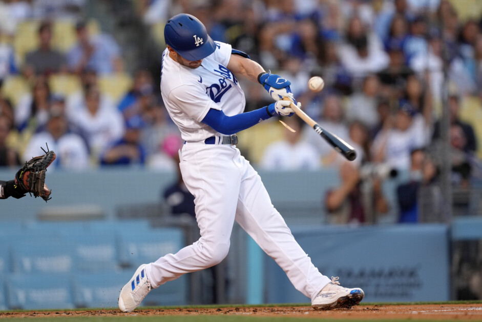 Trea Turner extends hitting streak to 26 games as Dodgers beat