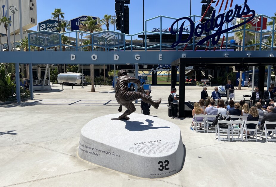 Dodgers unveil Sandy Koufax statue at Dodger Stadium in centerfield plaza -  CBS Los Angeles