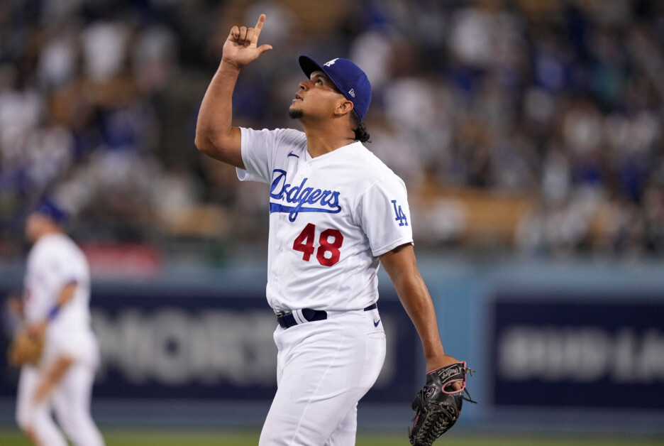 Brusdar Graterol fielding error proves costly for Dodgers once again