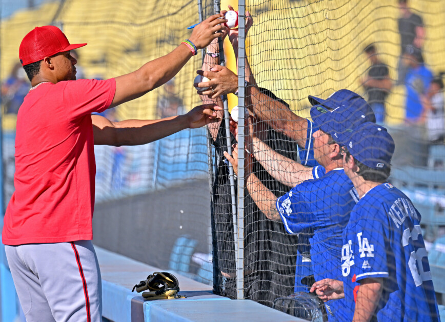 Juan Soto opens up about 'tough week' after Dodgers fans serenade Nationals  star amid trade rumors 