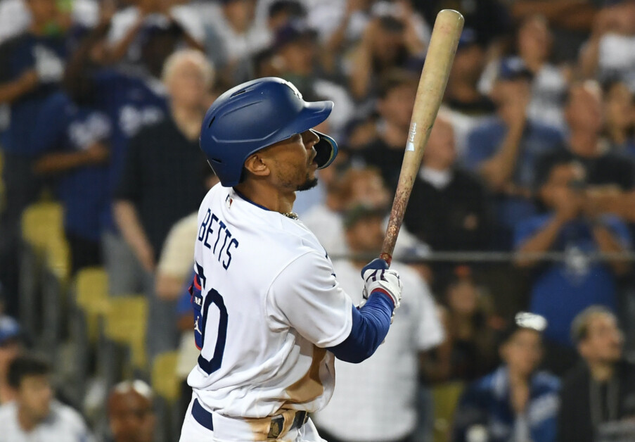 Los Angeles Dodgers on X: Fresh threads. Tonight's @mookiebetts