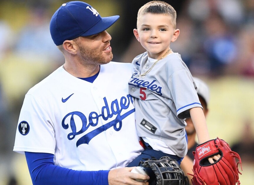 Freddie Freeman crafted swing with another Dodgers star's dad