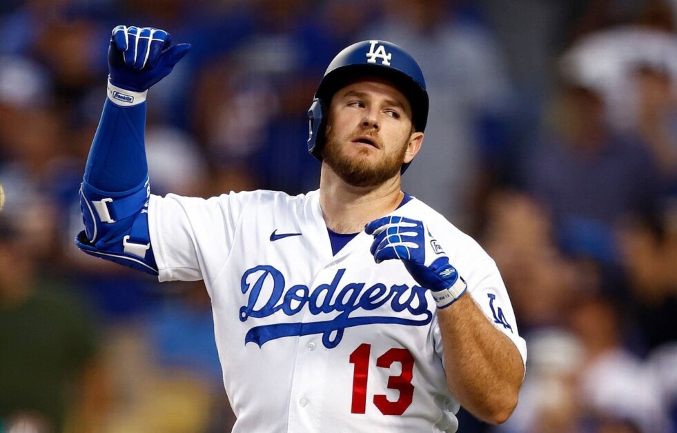 Matthew Moreno on X: Max Muncy showed his #Dodgers City Connect jersey and  custom Nike Cortez cleats at the end.  / X