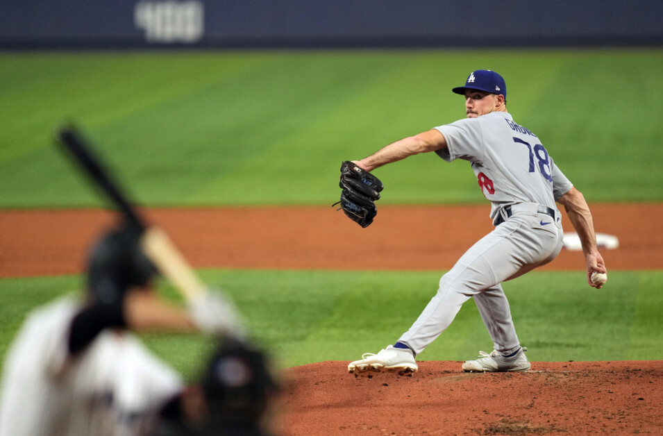 Michael Grove improves in Dodgers loss; Julio Urías nears return