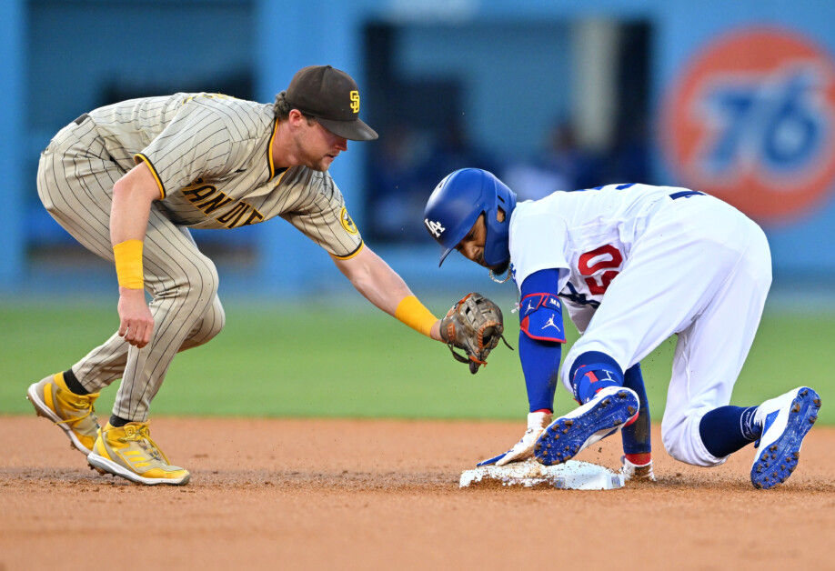 Vin Scully sorts out the Dodgers-Padres commotion 