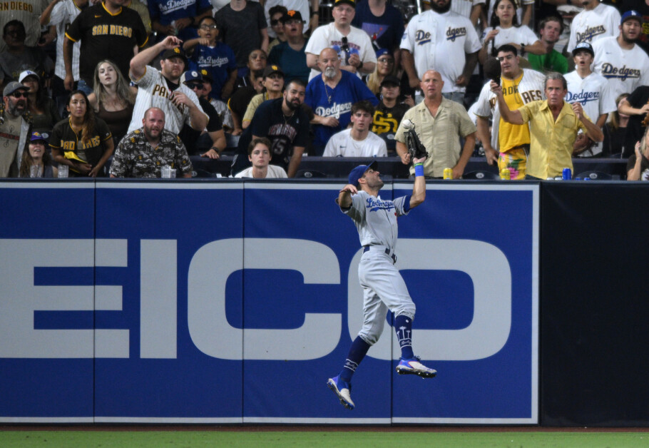 Dodgers Video: Brusdar Graterol's Mom Throws More Accurate First