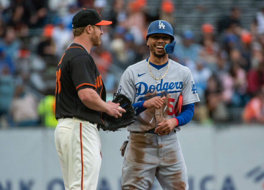 Mookie Betts, Max Muncy Lead Dodgers to 4-3 Win Over Giants in 10