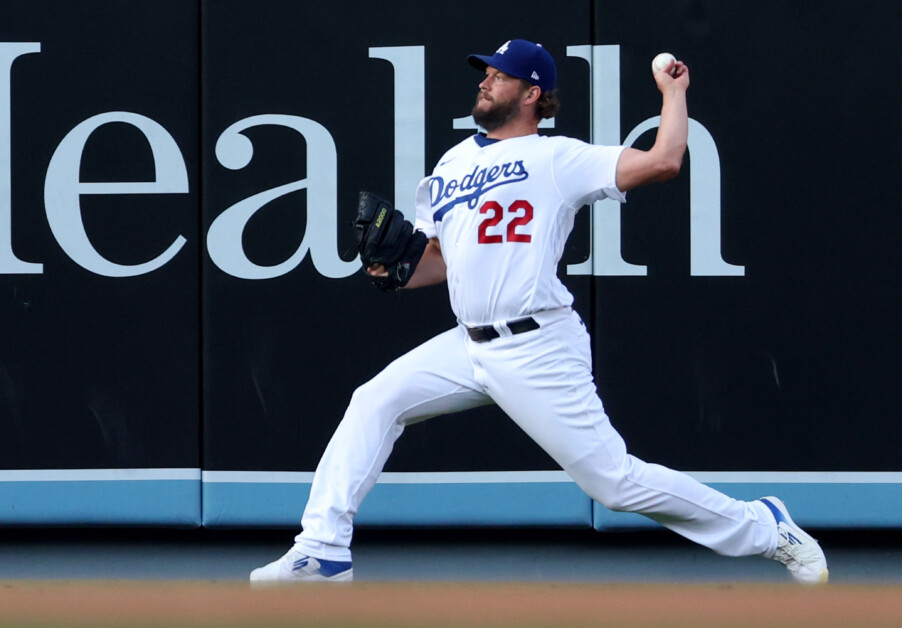 Clayton Kershaw Dazzles, Bullpen Does Job as Los Angeles Dodgers