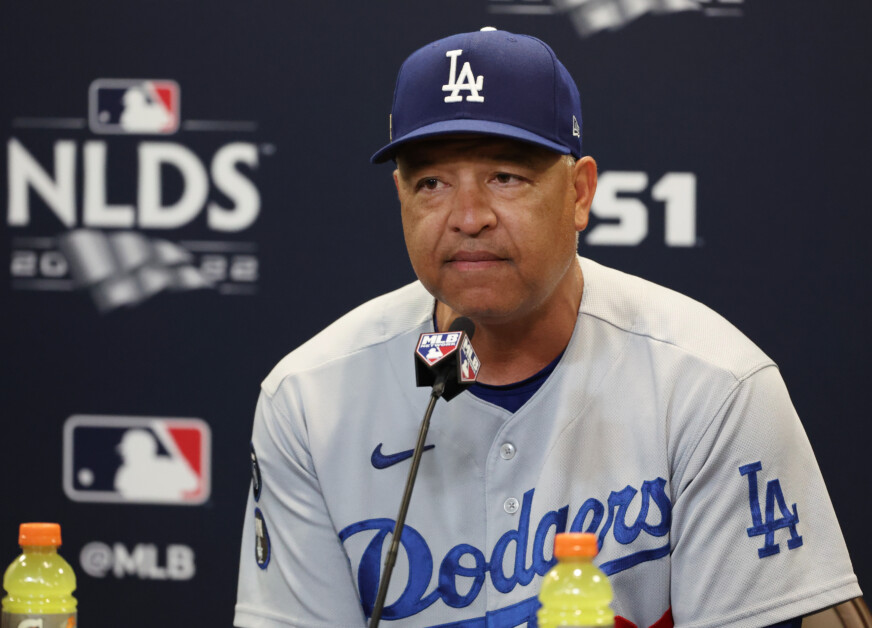 Dave Roberts Will Return To Dodgers In 2024 - RealGM Wiretap