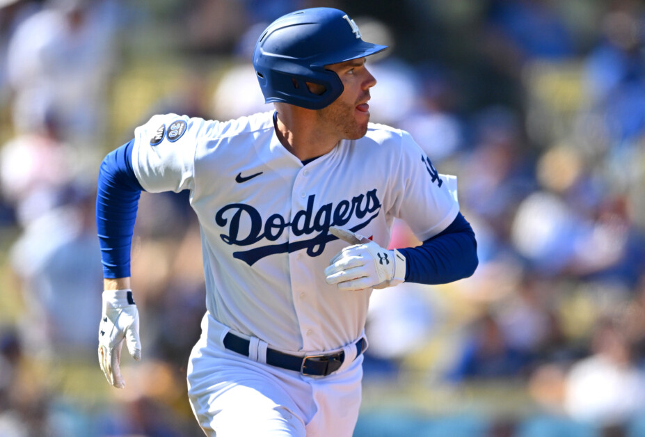 Dodgers' Freddie Freeman within range of first batting title again