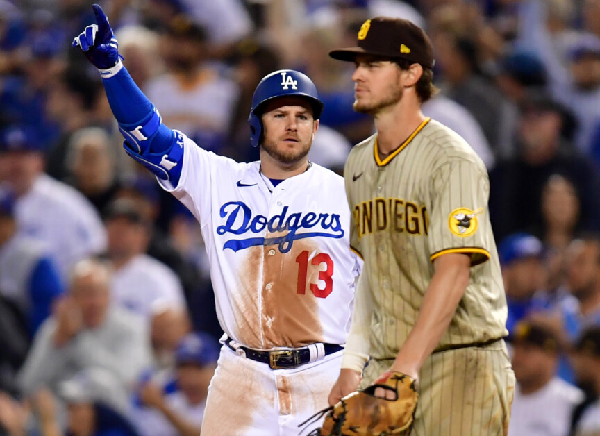 Sporting News MLB on X: Max Muncy was quick with the shirt