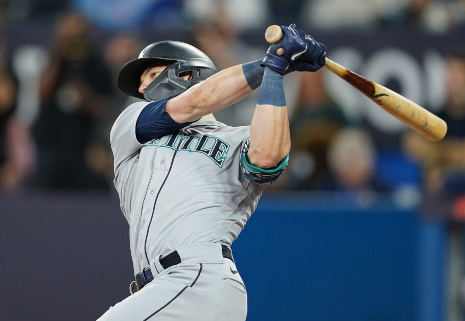 Mariners not expected to extend qualifying offer to Mitch Haniger