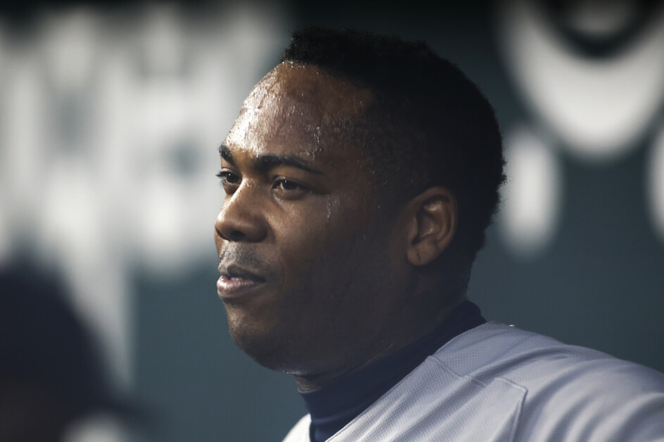 Aroldis Chapman shows off new muscles in boxing video
