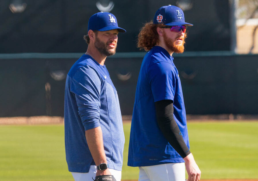 Pair of Dodgers pitchers shine in spring training debut