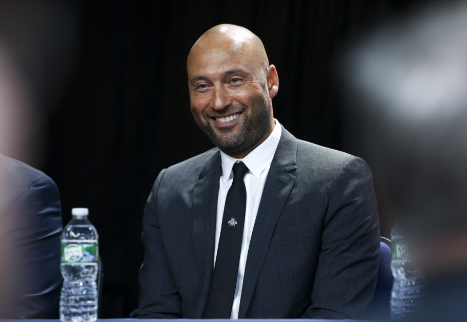 Derek Jeter joins MLB on Fox team