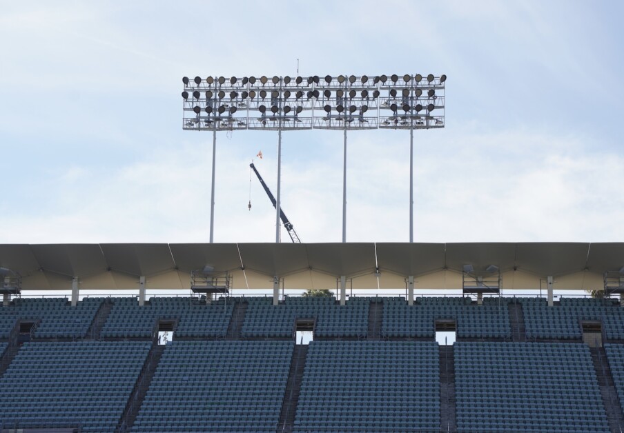 Dodger Stadium's 'fun' new LED lights annoy Diamondbacks - Los Angeles Times