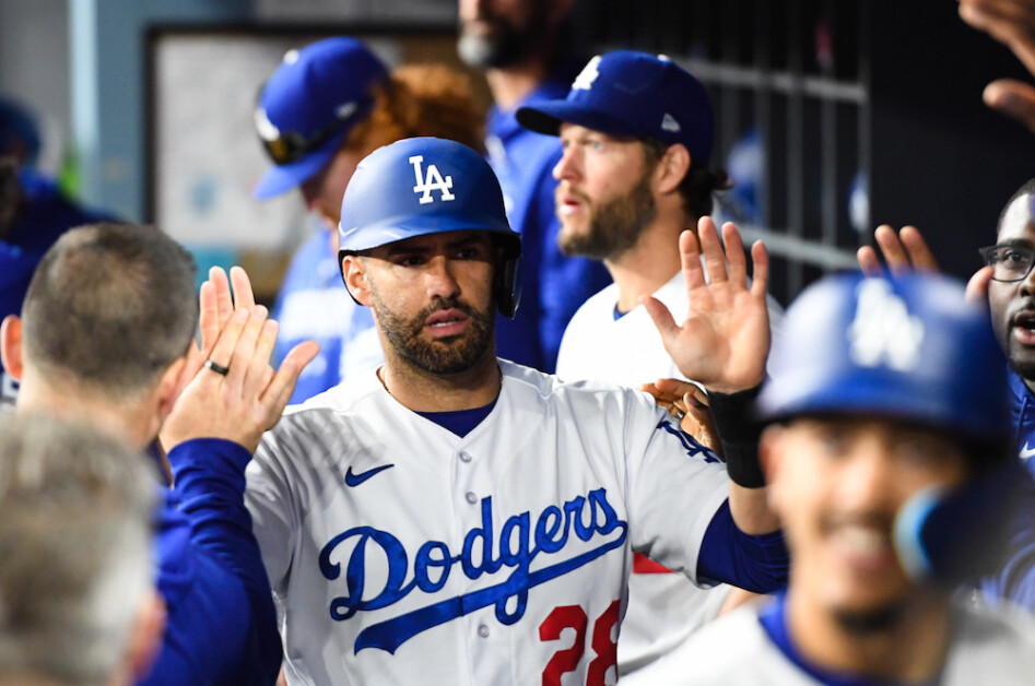 Dodgers Free Agents Qualifying Offer Not Extended To J.D. Martinez Or