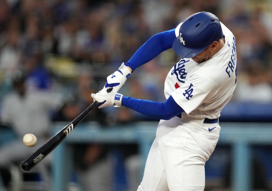 Freddie Freeman's first home run with Dodgers shows how impactful he'll be