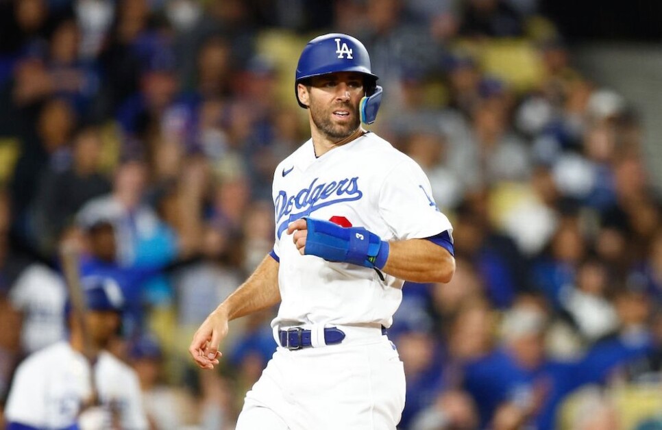 Dodgers put Chris Taylor on IL with knee injury after all – Orange County  Register