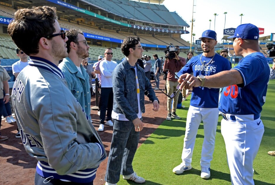 It's Time for Dodger Baseball! - Announce It's Time for Dodger Baseball  During the Dodgers Pregame!