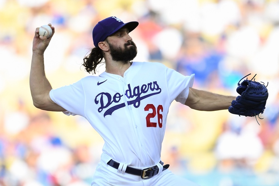 Los Angeles, United States. 20th Apr, 2022. Los Angeles Dodgers pitcher  Tony Gonsolin (26) pitches the ball during an MLB regular season game  against the Atlanta Braves, Wednesday, April 20th, 2022, in