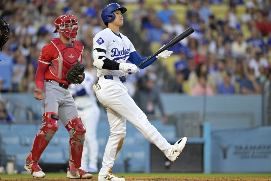 Dodgers lose to Angels in extra innings